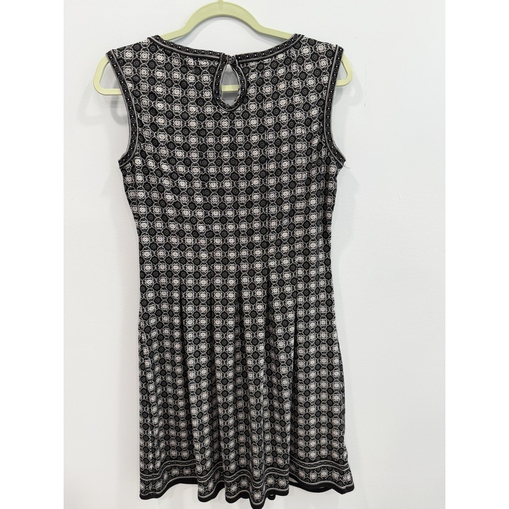 Max Studio Dress M Black White Print Sleeveless Fit Flare Stretch Knit Mod Style - Picture 3 of 9